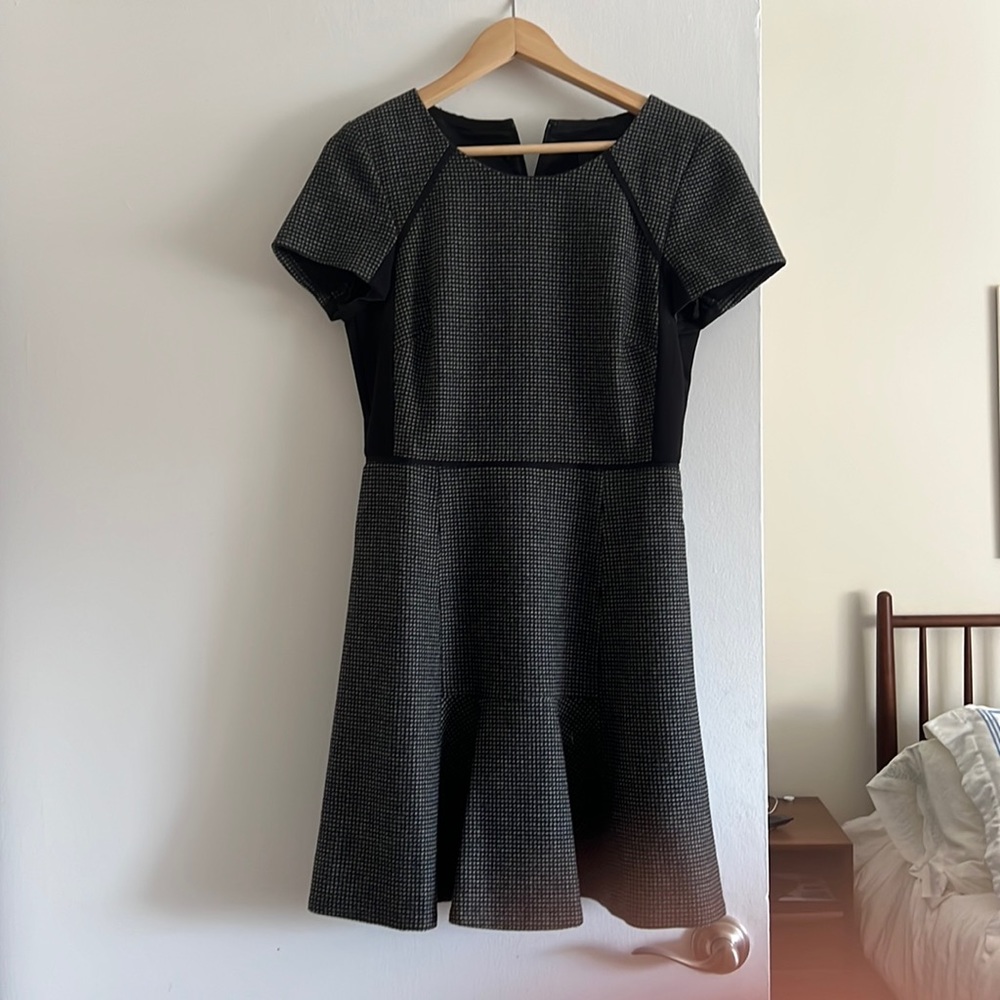 Adorable tweed dress w black color blocks and tulip  skirt